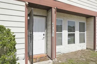 Photo #2: OM727336 Listing 