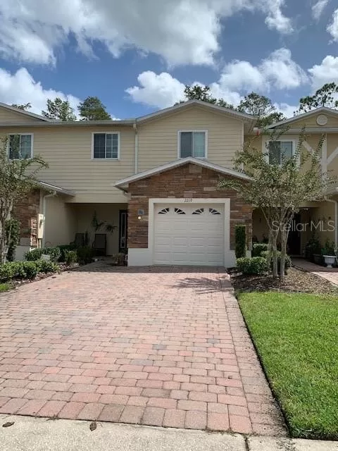 MLS: P4912127 Condo For Sale