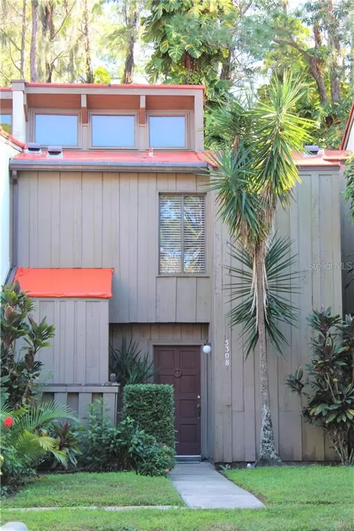 MLS: P4913441 Condo For Sale