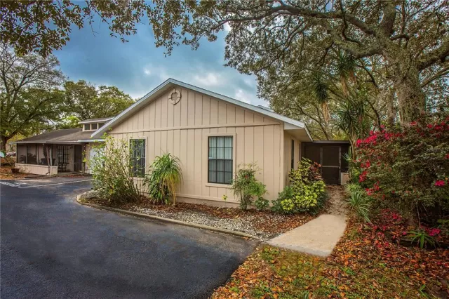 MLS: P4919619 Condo For Sale