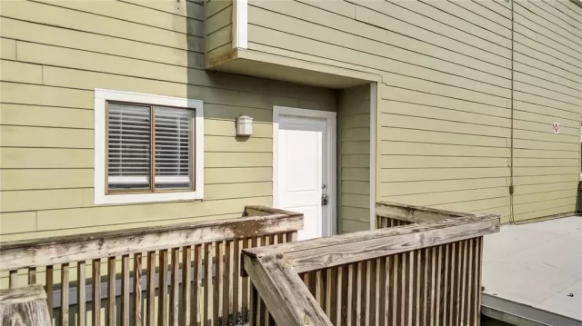 MLS: P4927266 Condo For Sale