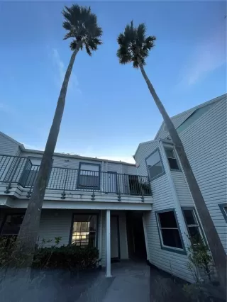 Photo #1: P4934639 Listing