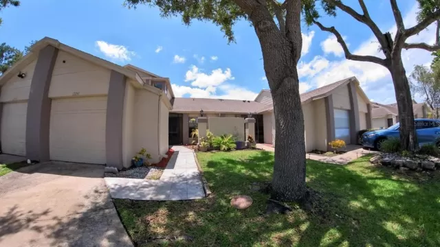 MLS: P4934964 Condo For Sale