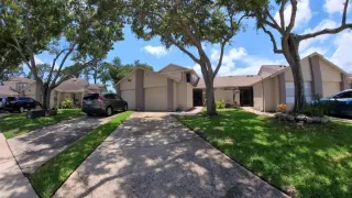 Photo #1: P4934964 Listing 