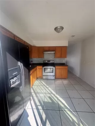 Photo #5: P4937230 Listing