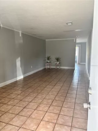 Photo #3: P4937640 Listing 