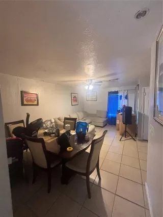 Photo #3: P4937679 Listing