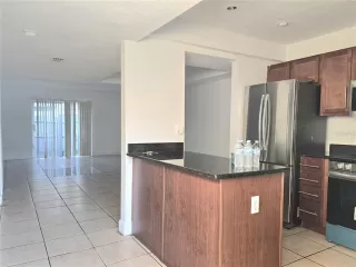 Photo #6: P4937682 Listing