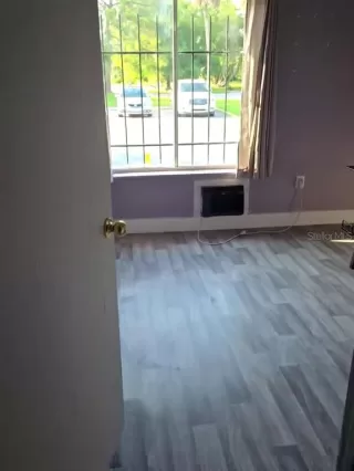 Photo #6: P4937690 Listing