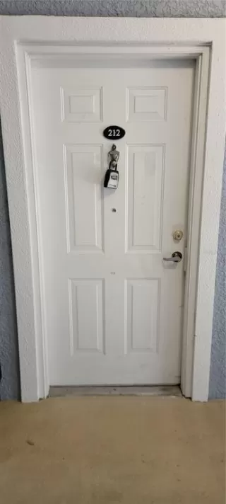 Photo #1: P4938007 Listing 