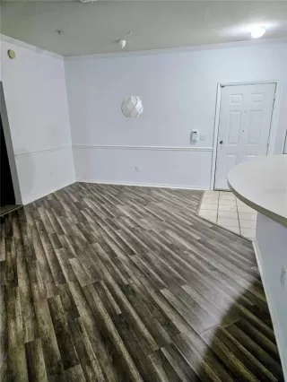 Photo #2: P4938007 Listing 