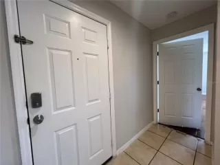 Photo #4: R4909323 Listing