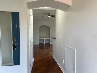 Photo #6: R4909323 Listing