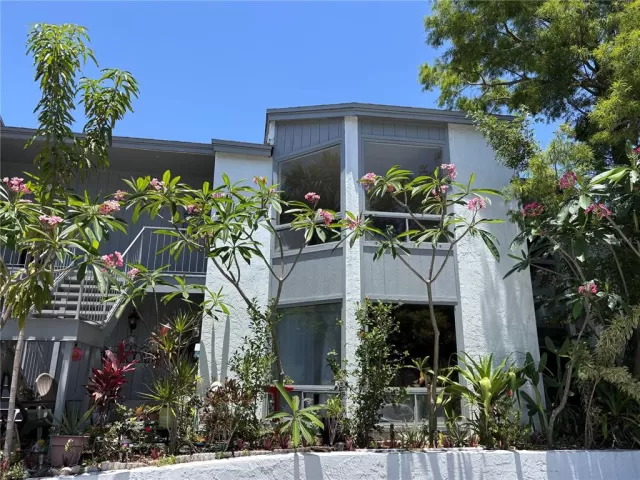 MLS: R4909361 Condo For Sale