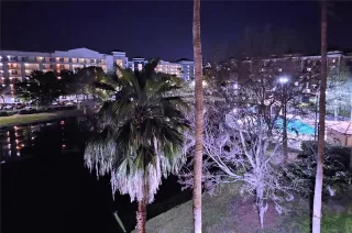 Photo #2: R4909387 Listing