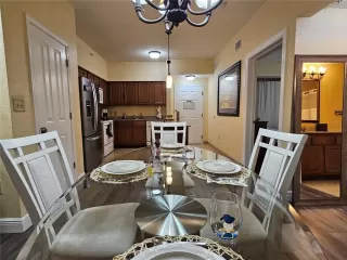 Photo #5: R4909387 Listing