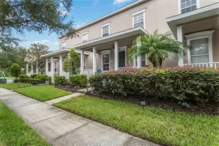 Photo #3: R4909615 Listing 