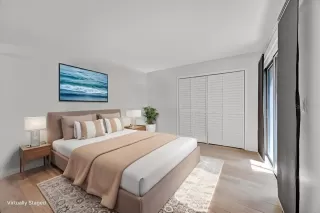 Photo #4: R4909753 Listing