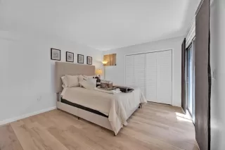 Photo #5: R4909753 Listing