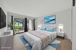 Photo #6: R4909753 Listing