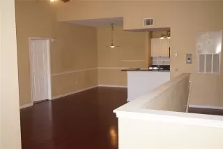 Photo #6: R4909754 Listing