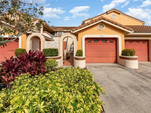 MLS: R4909968 Condo For Sale