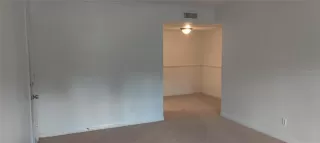 Photo #4: R4910137 Listing 