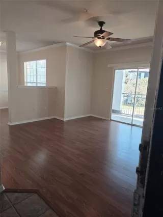 Photo #3: R4910485 Listing 