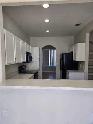 Photo #4: R4910545 Listing 