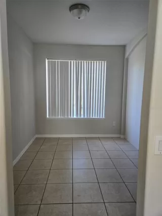 Photo #6: R4910545 Listing 