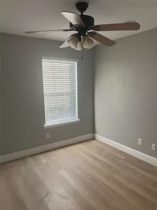 Photo #5: R4910587 Listing 