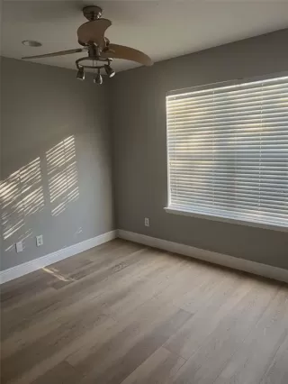 Photo #6: R4910587 Listing 