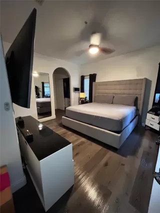 Browse active condo listings in TOSCANA