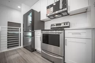 Photo #3: R4910697 Listing 