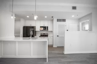 Photo #6: R4910697 Listing 