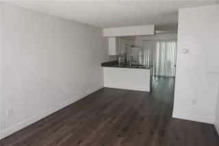 Photo #1: R4910737 Listing 