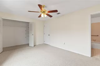 Photo #5: R4910768 Listing 