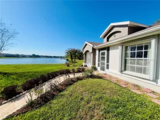 Photo #3: R4910853 Listing 