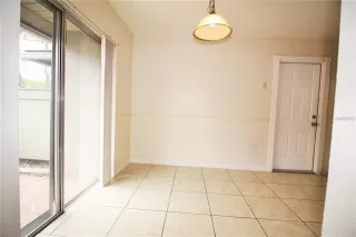 Photo #5: R4910930 Listing 