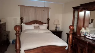 Photo #5: R4911024 Listing