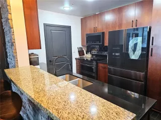 Photo #3: R4911031 Listing