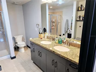 Photo #6: R4911031 Listing