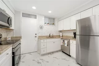 Photo #3: R4911307 Listing