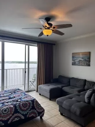 Photo #4: R4911308 Listing