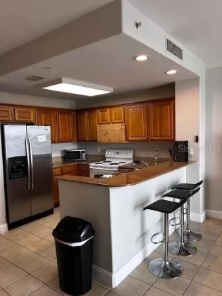 Photo #6: R4911308 Listing