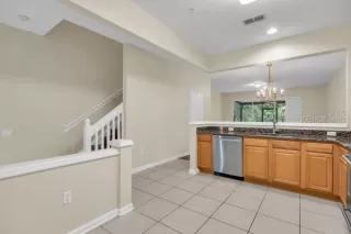 Photo #6: R4911312 Listing