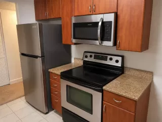 Photo #4: R4911412 Listing