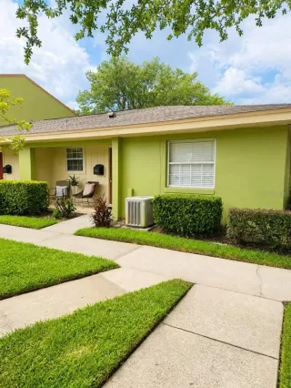 Photo #1: R4911483 Listing
