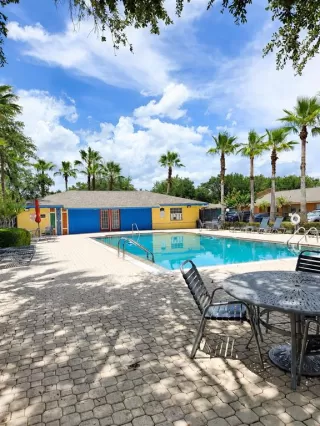 Photo #4: R4911483 Listing
