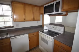 Photo #2: R4911525 Listing 